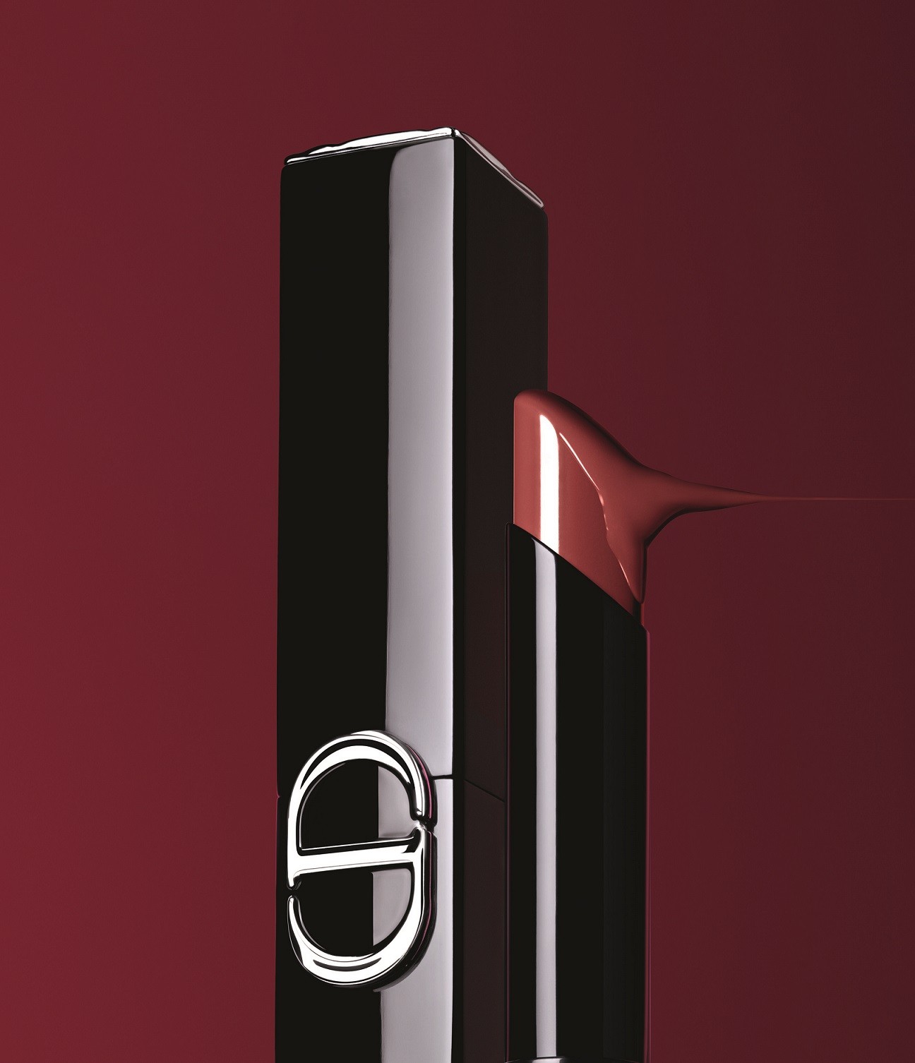M121_ROUGE_ON_STAGE_25_P03i_Solo_Shine_CROP_L4_F39.jpg