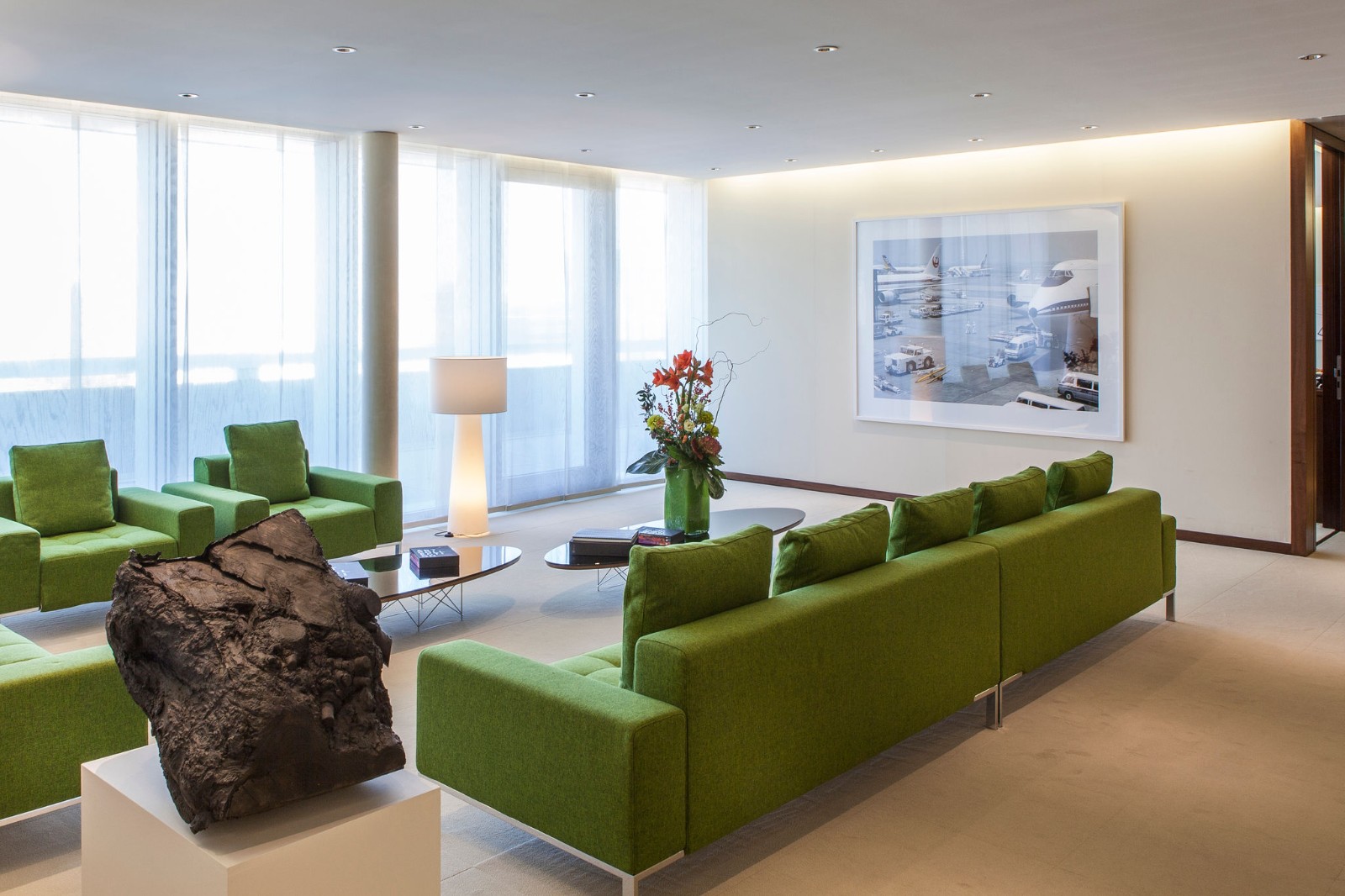 1767580155701711.jpeg 图二 瑞士百达办公室.jpeg