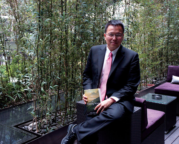 黄在酒店中接受采访,获奖后的他仍保持着东方人特有的谦逊(摄影 徐然